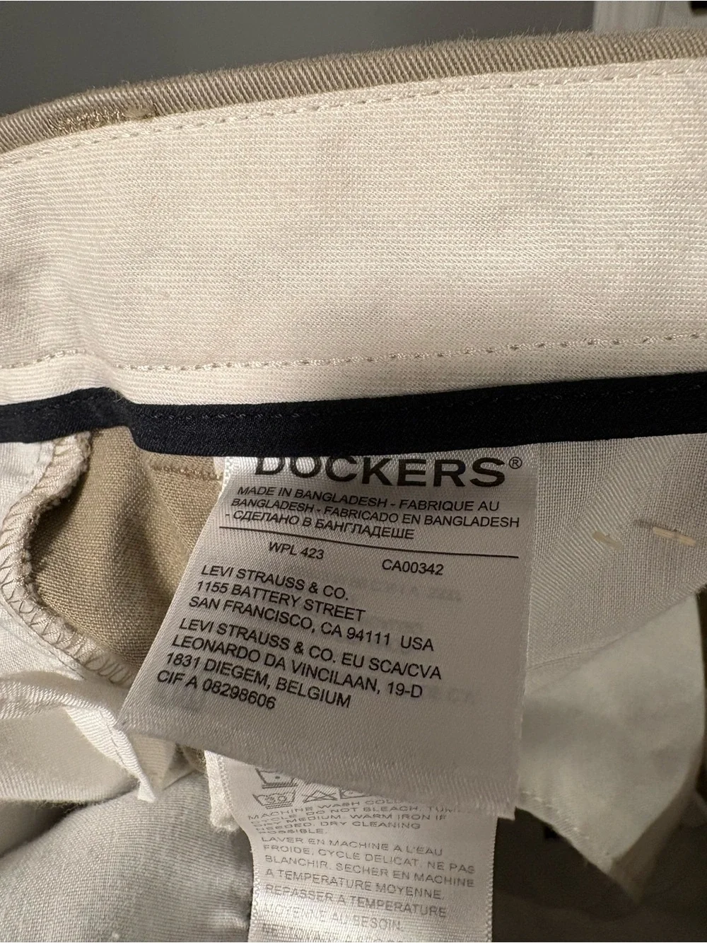 Dockers Men's Khaki Chino Pants soft cotton 38x32 - Light Tan
